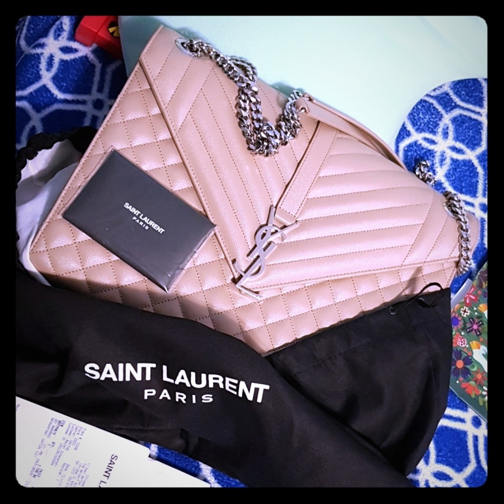 Ysl large envelop tri quilt in nude